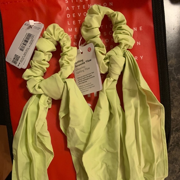 Lulu lemon uplifting scrunchies *flow - Picture 1 of 3